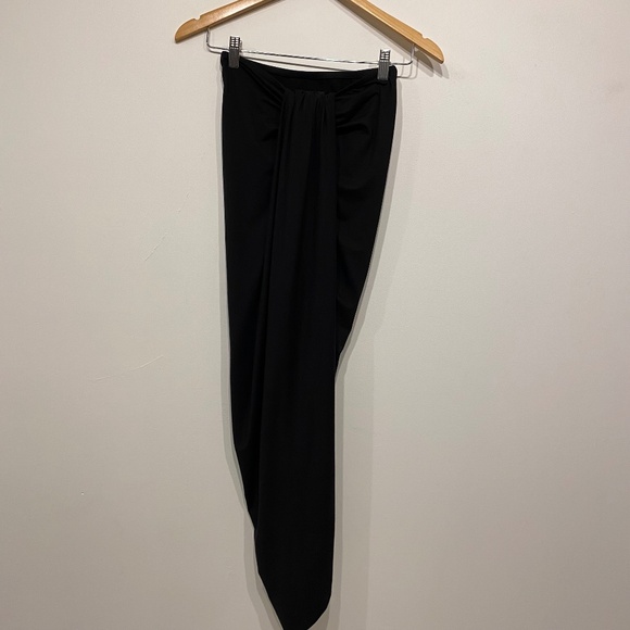 **$5 SALE** Lulus Black Stretchy Slit Draped Front Midi Skirt - Picture 1 of 5